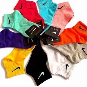 10 Pair of Nike Socks